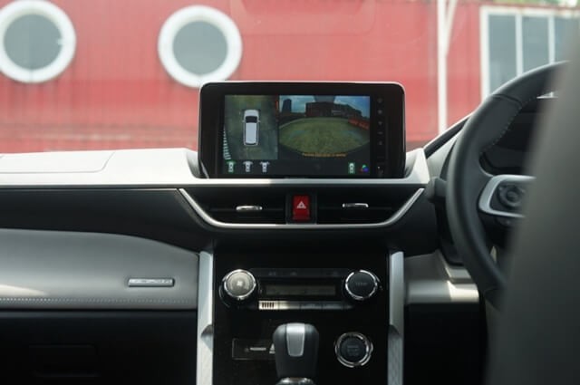 Toyota-Veloz-2022-man-hinh-giai-tri