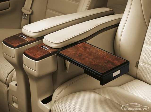 tien-nghi-xe-toyota-alphard